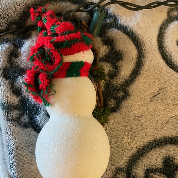 5 Electric White snowman with red & green scarf & hat - Picture 6 of 15